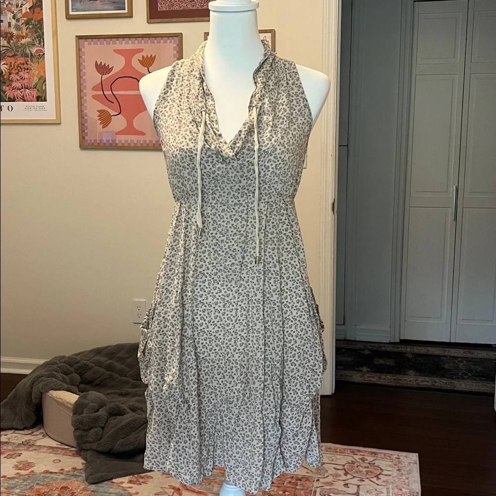Cream Floral Dress - Picture 4 of 6
